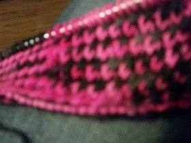 pink_black_scarf_1.jpg